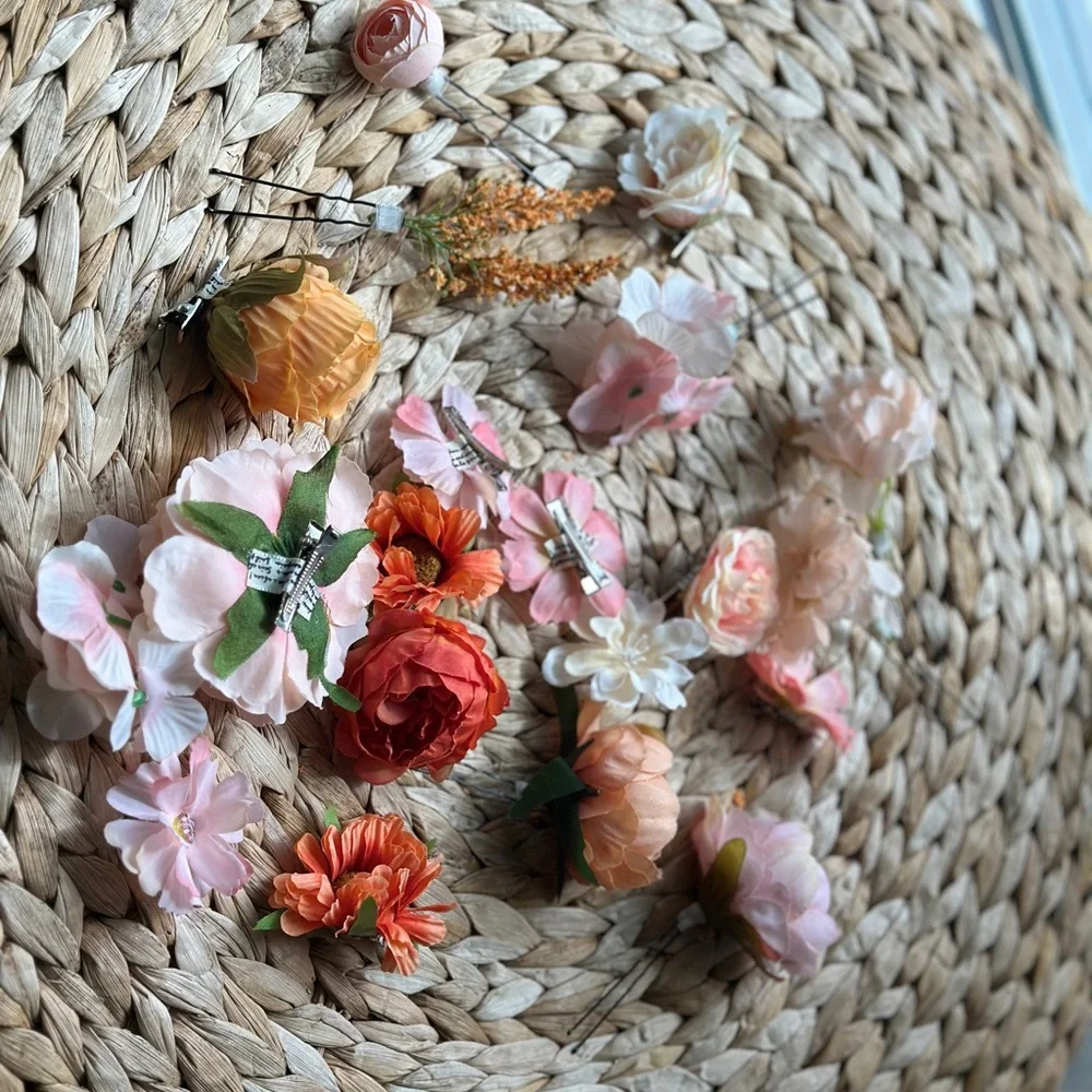 Floral Hair Accessories Set - Picture 2 of 2